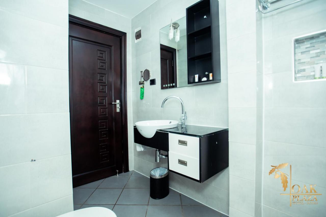 Oak Plaza Hotels East Airport Accra Kültér fotó