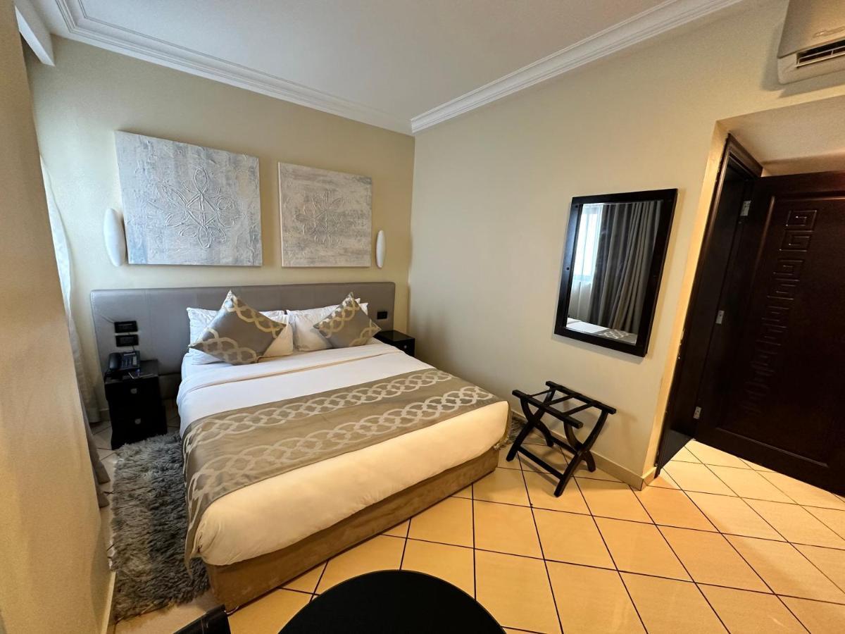Oak Plaza Hotels East Airport Accra Kültér fotó