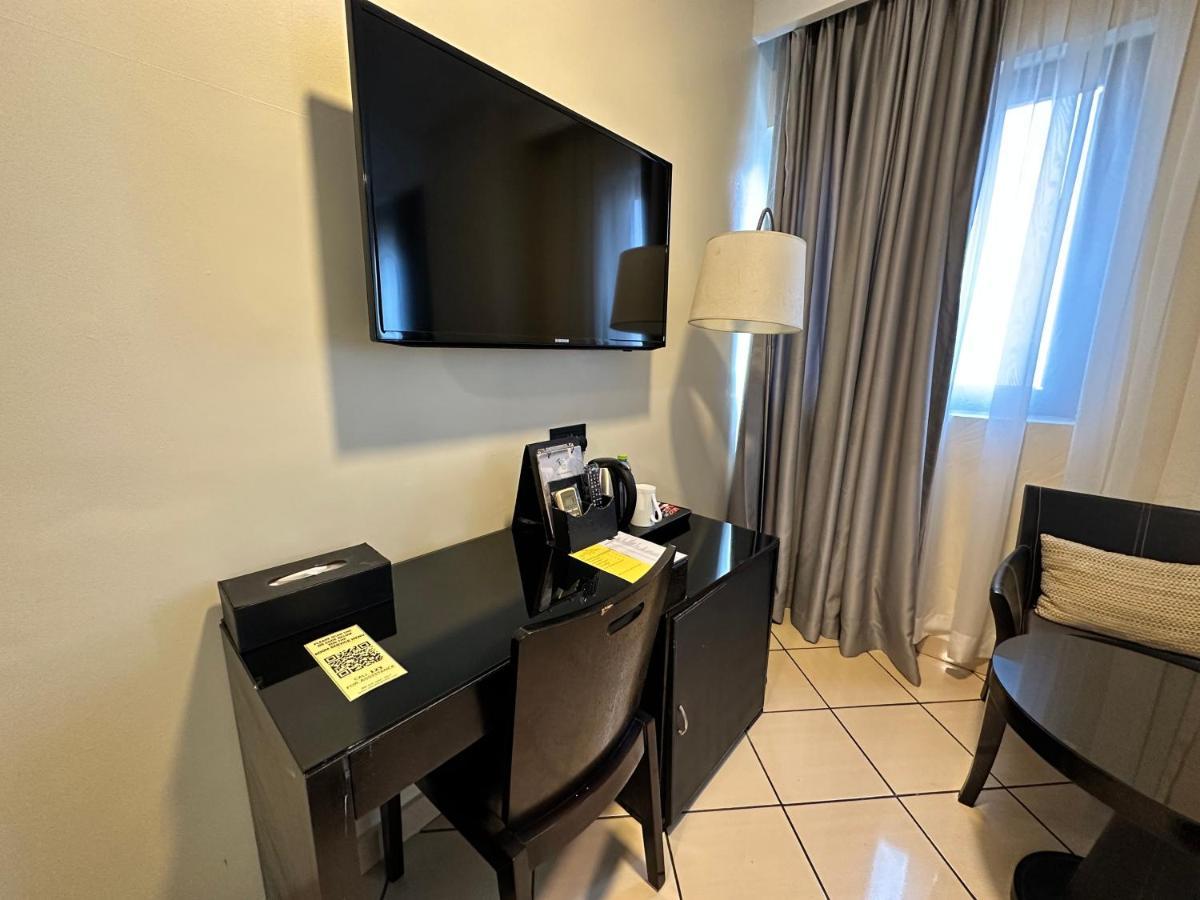 Oak Plaza Hotels East Airport Accra Kültér fotó
