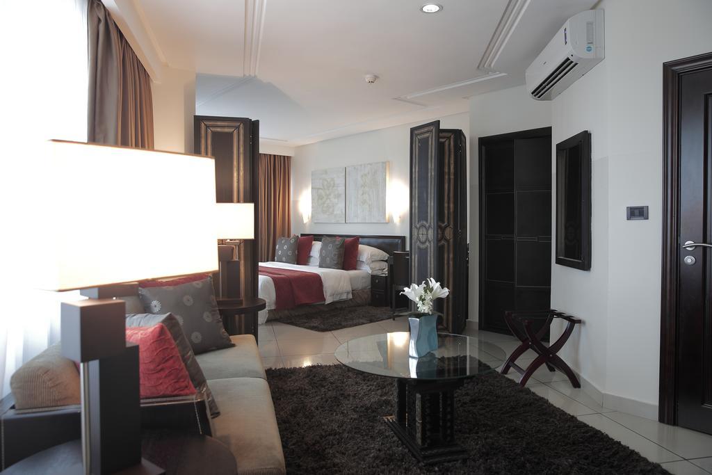 Oak Plaza Hotels East Airport Accra Kültér fotó