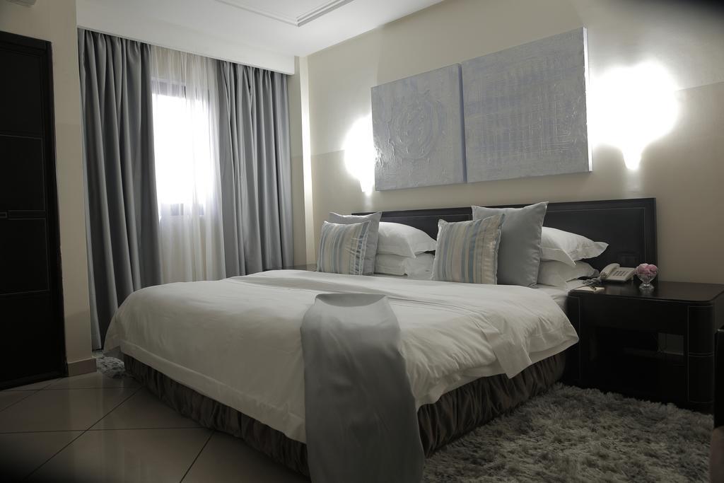 Oak Plaza Hotels East Airport Accra Szoba fotó